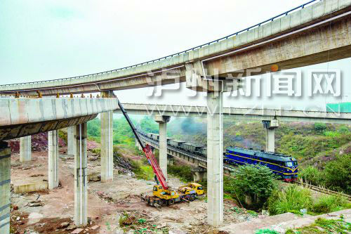 正在建設中的城西馬屋基立交。 記者 牟科 攝